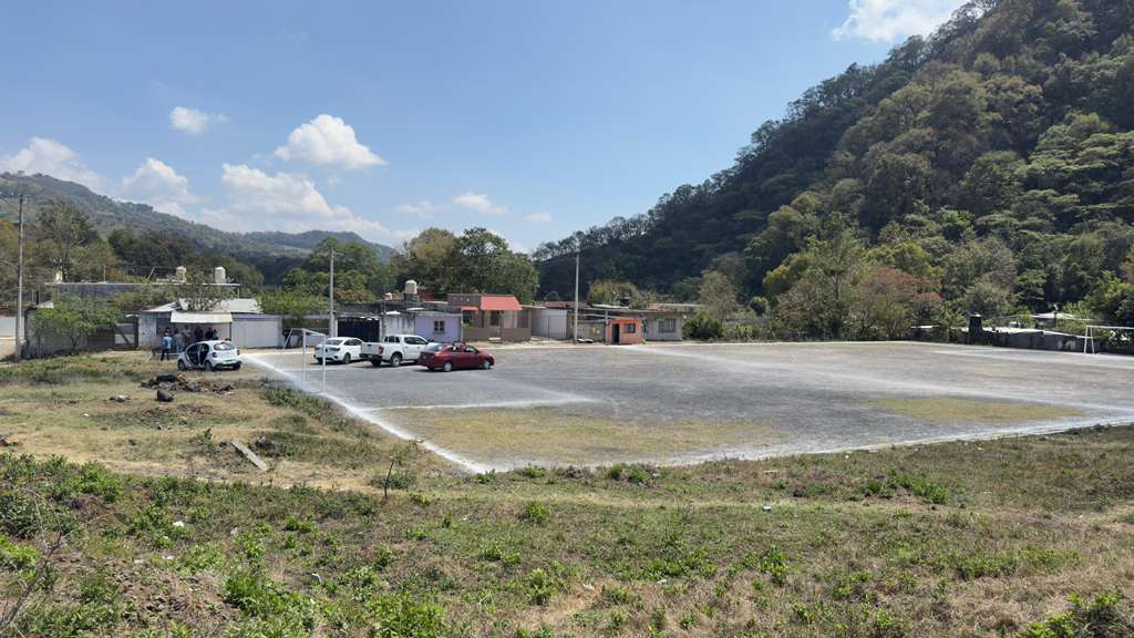 CONSTRUCCIÓN DE CANCHA DE FÚTBOL 5 EN CAMPO DEPORTIVO LA AURORA 1 