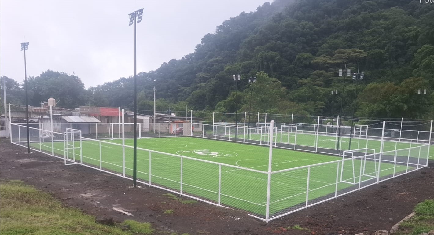 CONSTRUCCIÓN DE CANCHA DE FÚTBOL 5 EN CAMPO DEPORTIVO LA AURORA 1 