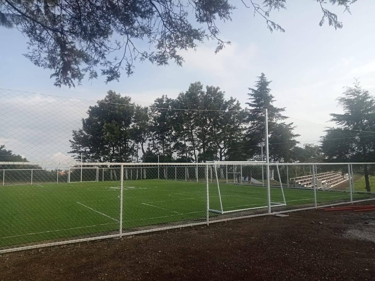 CONSTRUCCIÓN DE CANCHA DE FÚTBOL 5 EN UNIDAD DEPORTIVA NAOLINCO 