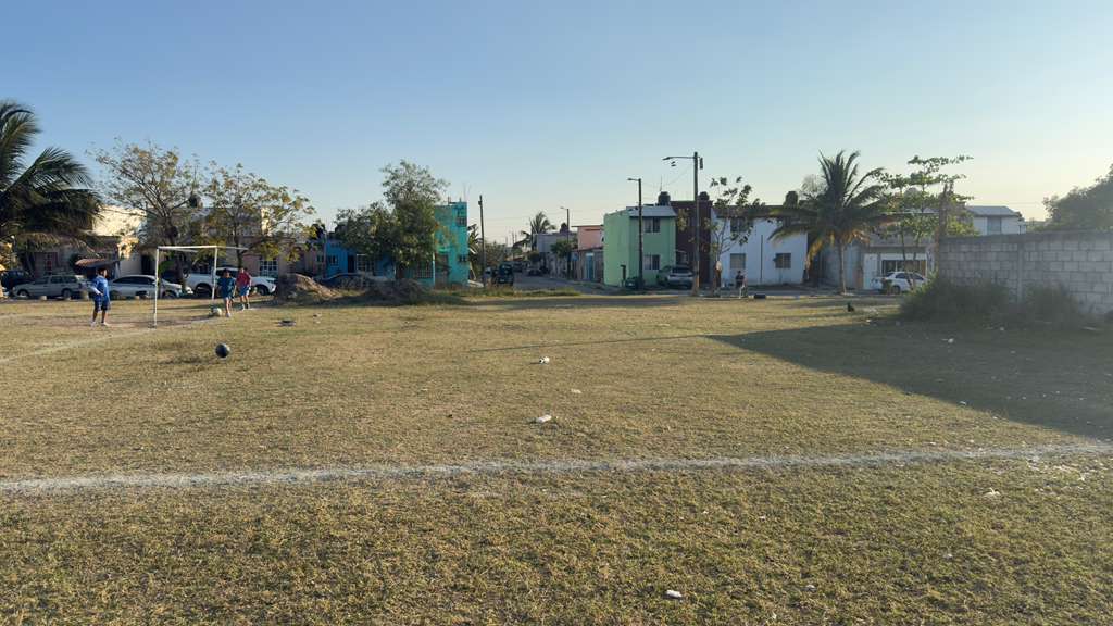 CONSTRUCCIÓN DE CANCHA DE FÚTBOL 5 EN CAMPO DEPORTIVO LA PARROQUIA 