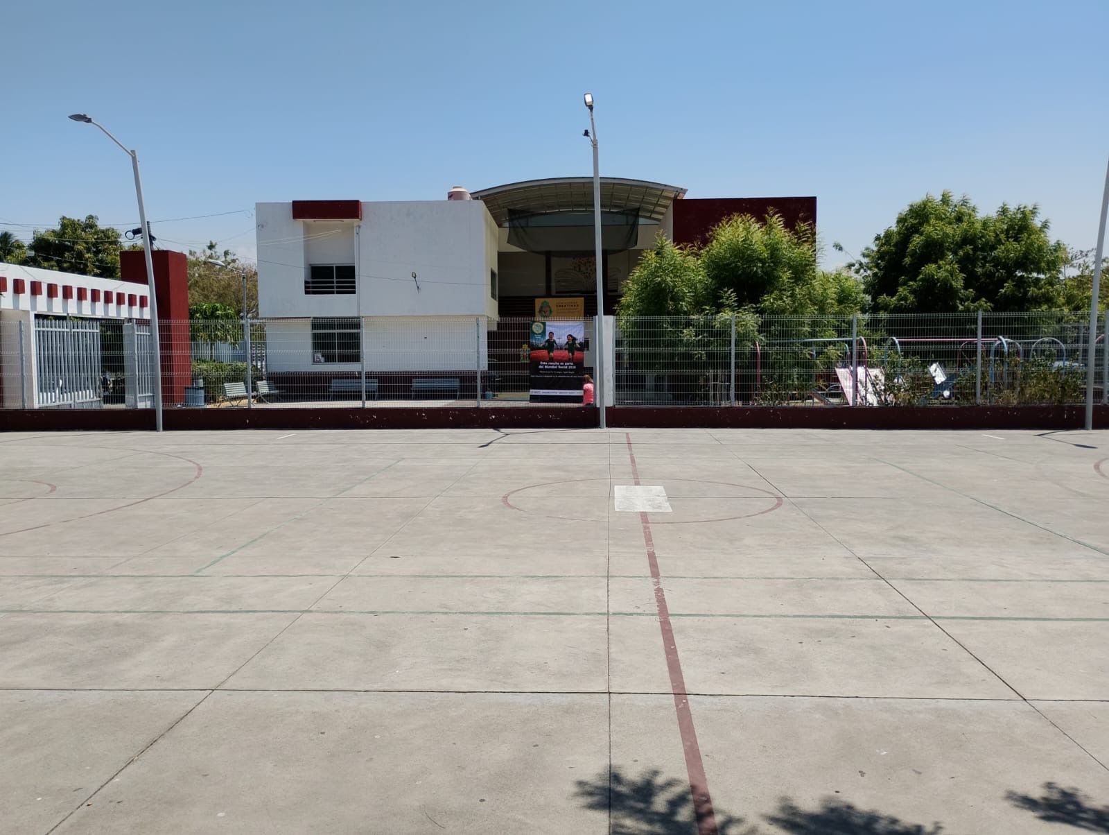 REHABILITACIÓN DE MULTICANCHA EN APATZINGÁN