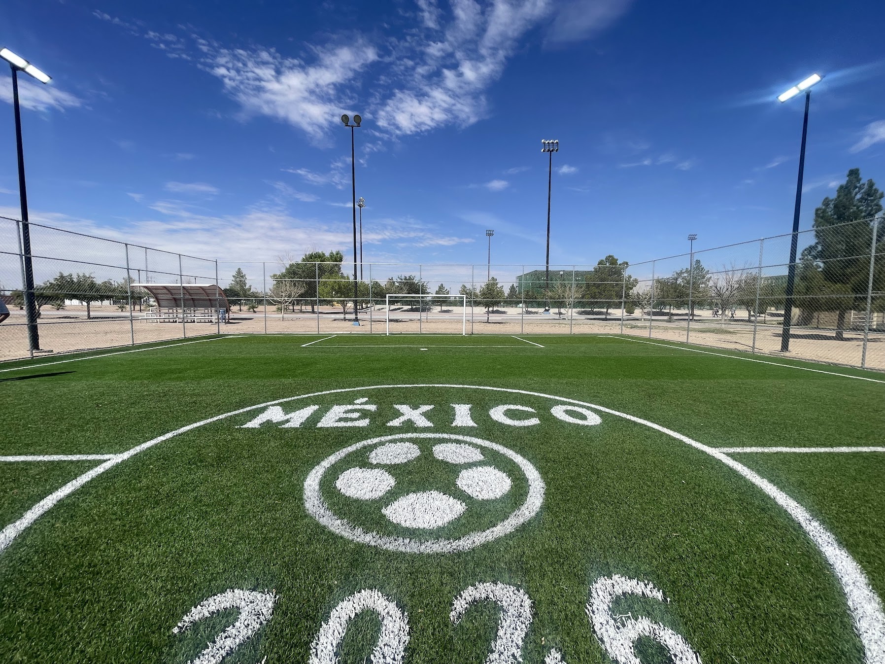 CONSTRUCCIÓN DE CANCHA DE FÚTBOL 5 EN UNIDAD DEPORTIVA SIGLO XXI EN JUÁREZ