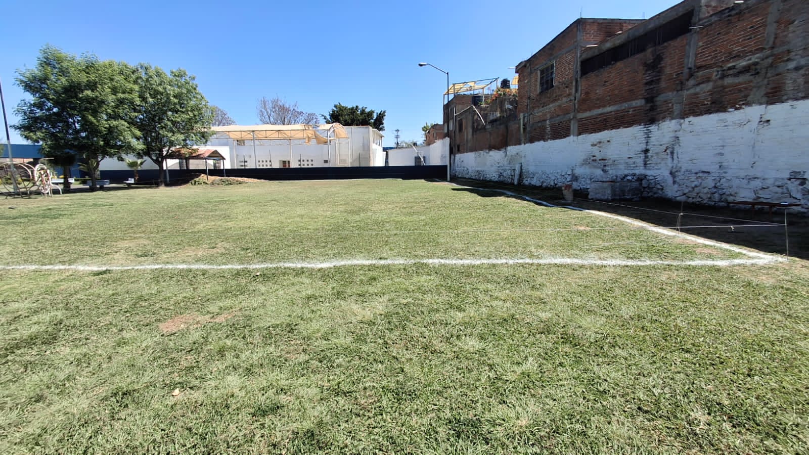 CONSTRUCCIÓN DE CANCHA FÚTBOL 5 EN LA UNIDAD DEPORTIVA LÁZARO CÁRDENAS EN ZAMORA