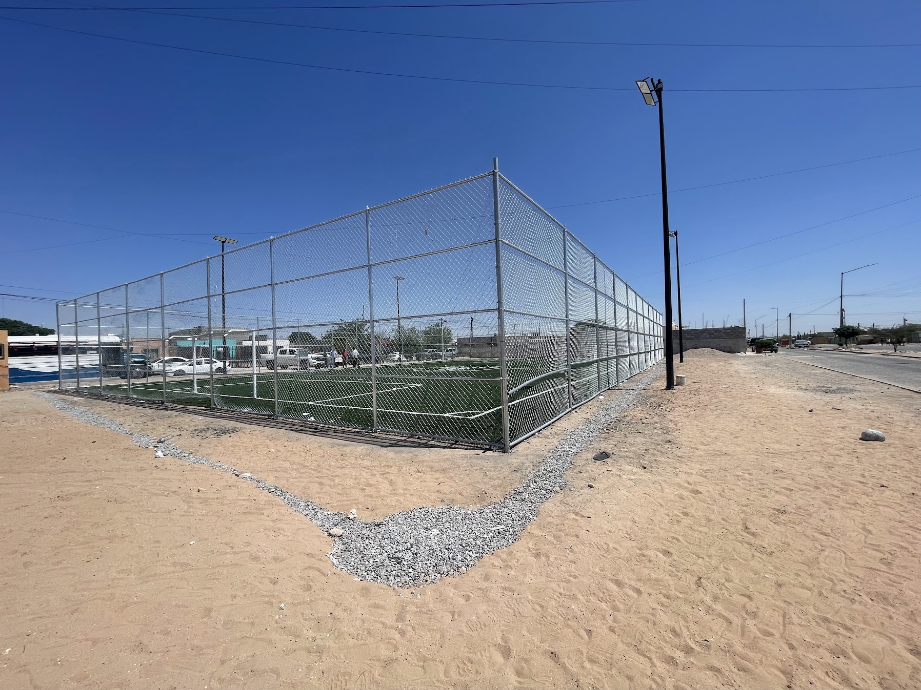 CONSTRUCCIÓN DE CANCHA DE FÚTBOL 5 EN  COLONIA SIERRA VISTA EN JUÁREZ