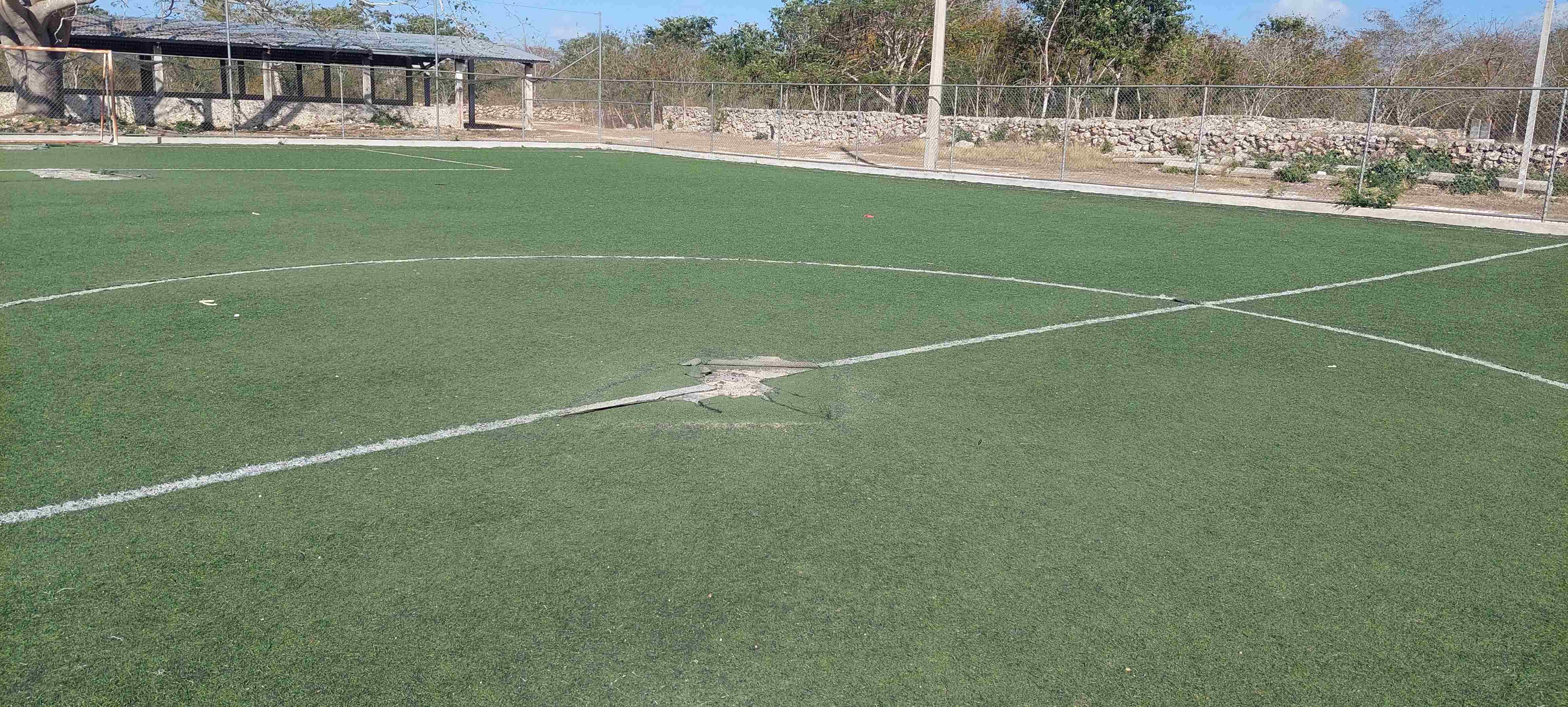CONSTRUCCIÓN DE CANCHA DE FÚTBOL 5 EN BUCTZOTZ