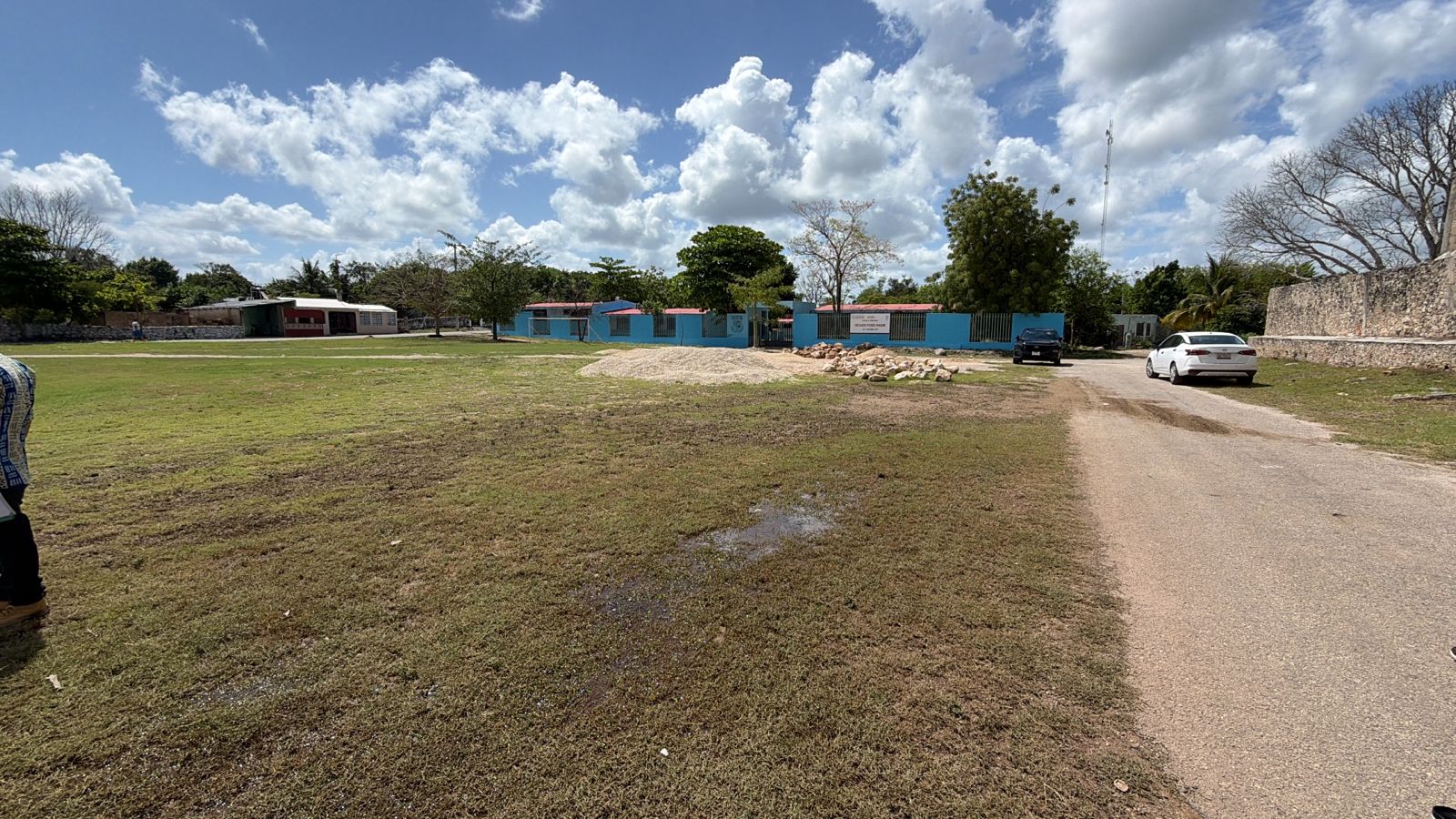 CONSTRUCCIÓN DE CANCHA DE FÚTBOL 5 EN KIMBILA IZAMAL