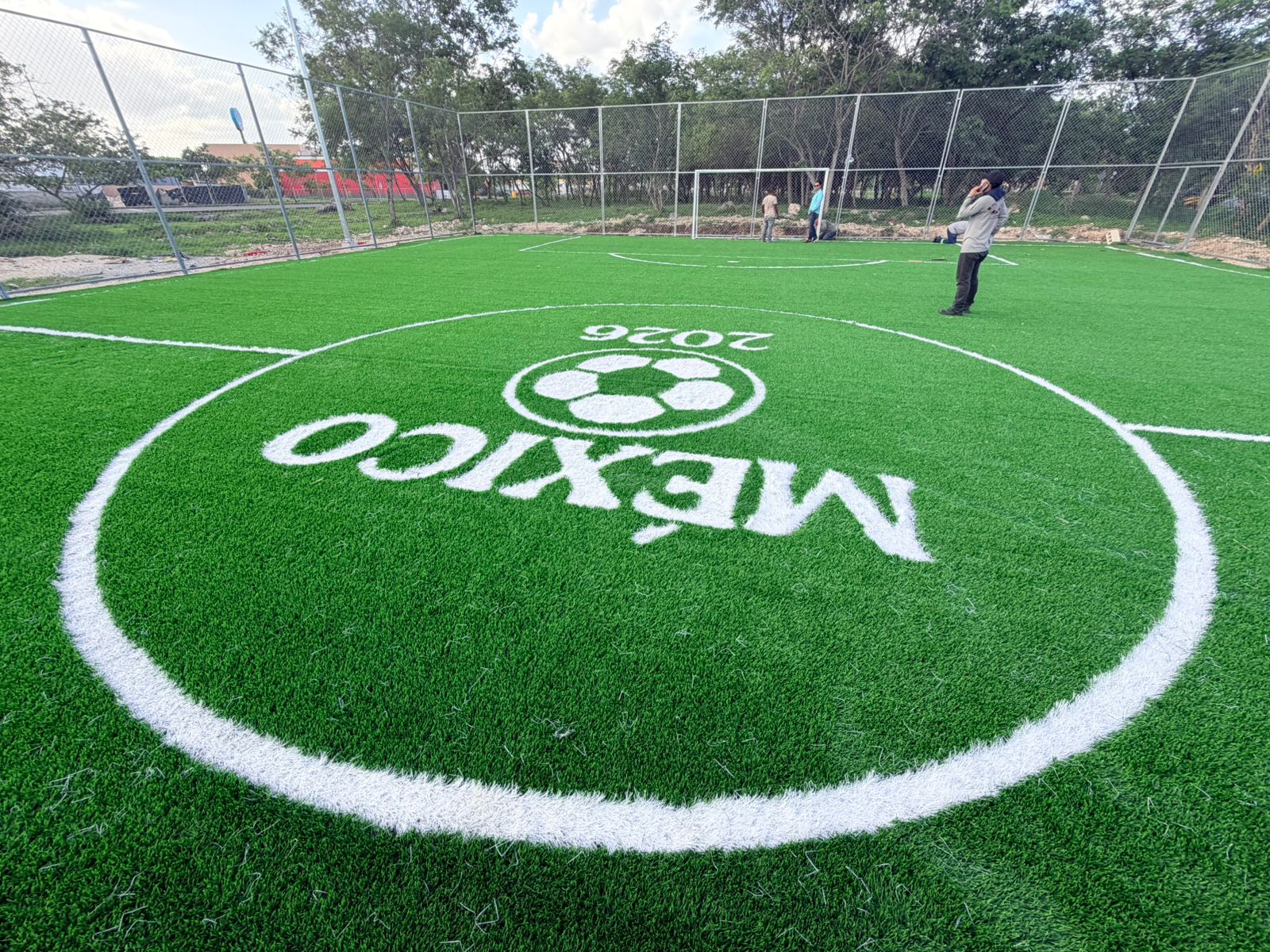 CONSTRUCCIÓN DE CANCHA DE FÚTBOL 5 EN EL PASEO VERDE MÓDULO DINOSAURIOS 1 EN MÉRIDA