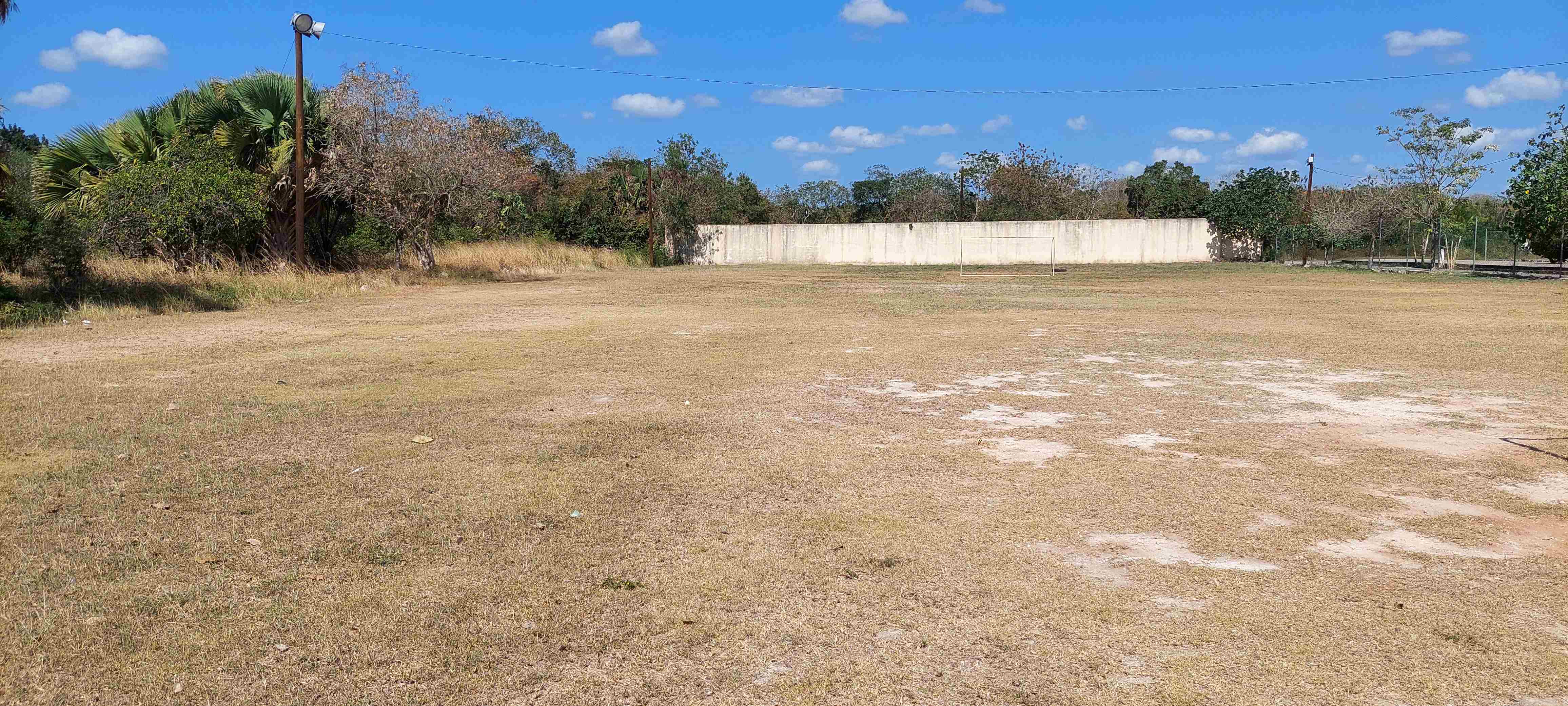CONSTRUCCIÓN DE CANCHA DE FÚTBOL 5 EN LA UNIDAD DEPORTIVA Y CULTURAL OXKUTZCAB