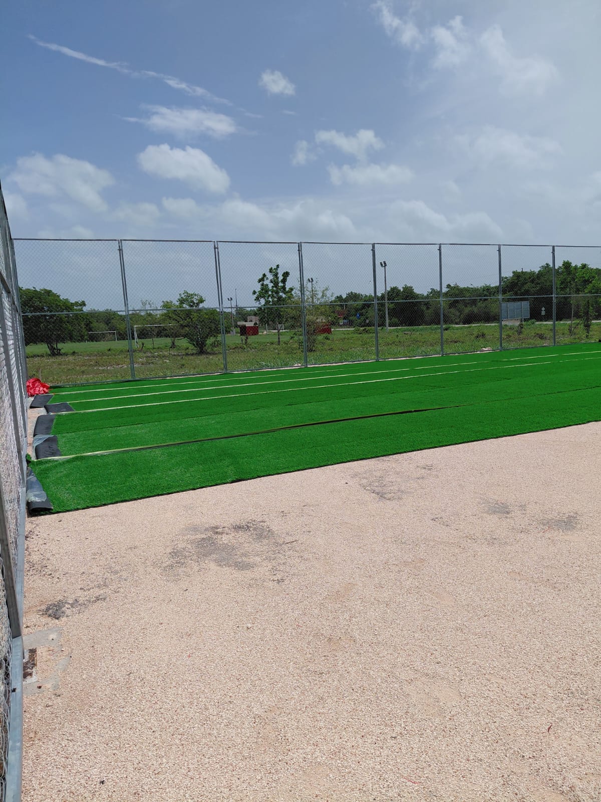 CONSTRUCCIÓN DE CANCHA DE FÚTBOL 5 EN LA UNIDAD DEPORTIVA PANABA EN PANABA