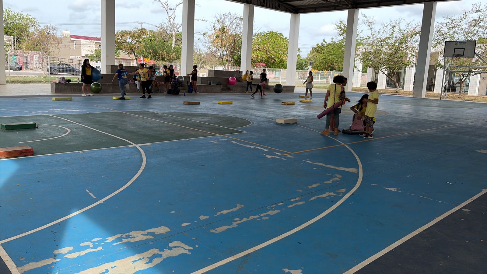 REHABILITACIÓN DE MULTICANCHA EN LAS INSTALACIONES DEPORTIVAS Y PARQUE EL PAPA MULTICANCHA 2 EN MÉRIDA