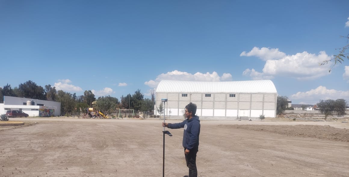 CONSTRUCCIÓN DE CANCHA FÚTBOL 5 EN  CAMPO TRINIDAD OLGUÍN EN TLAHUELILPAN
