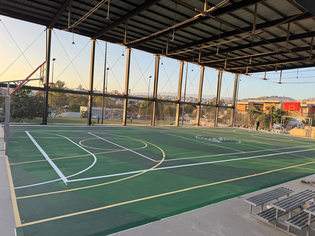 REHABILITACIÓN DE MULTICANCHA EN CENTRO CULTURAL DEPORTIVO EN TIJUANA