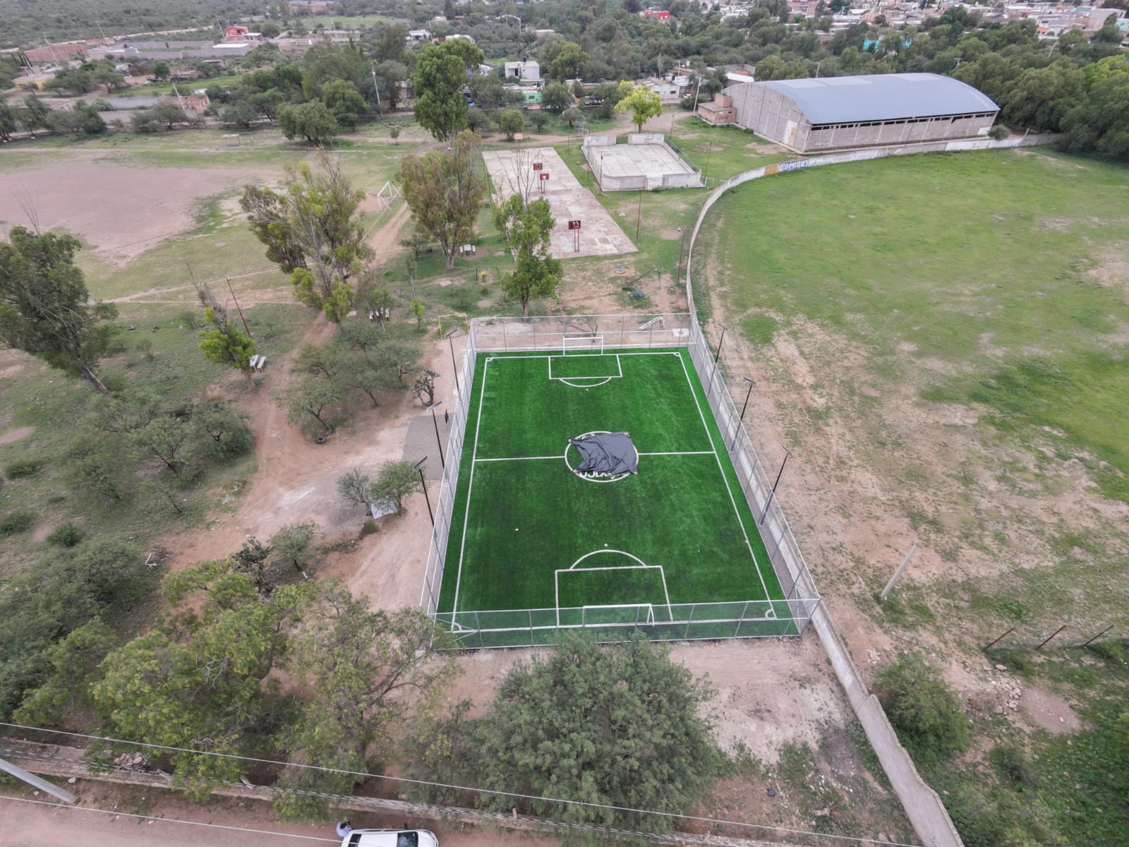 CONSTRUCCIÓN DE CANCHA FÚTBOL 5 EN UNIDAD DEPORTIVA ESTANCIA DE ÁNIMAS EN VILLA GONZÁLEZ ORTEGA