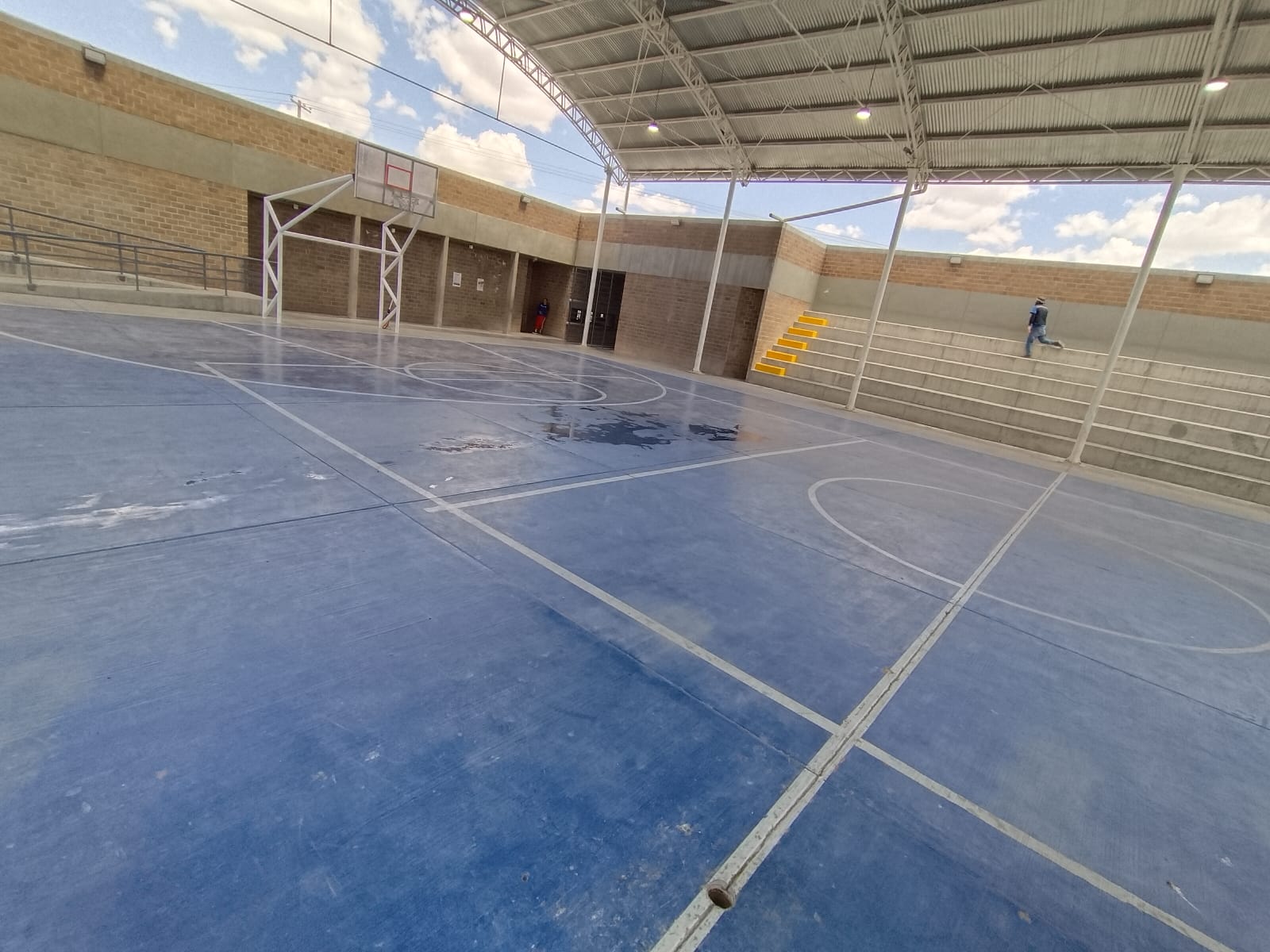 REHABILITACIÓN DE MULTICANCHA EN PLAZA PÚBLICA EN REAL DE FRESNILLO EN FRESNILLO