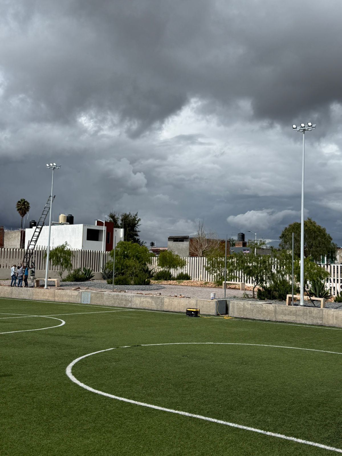 REHABILITACIÓN DE CANCHA FÚTBOL 5 EN EMILIANO ZAPATA EN FRESNILLO