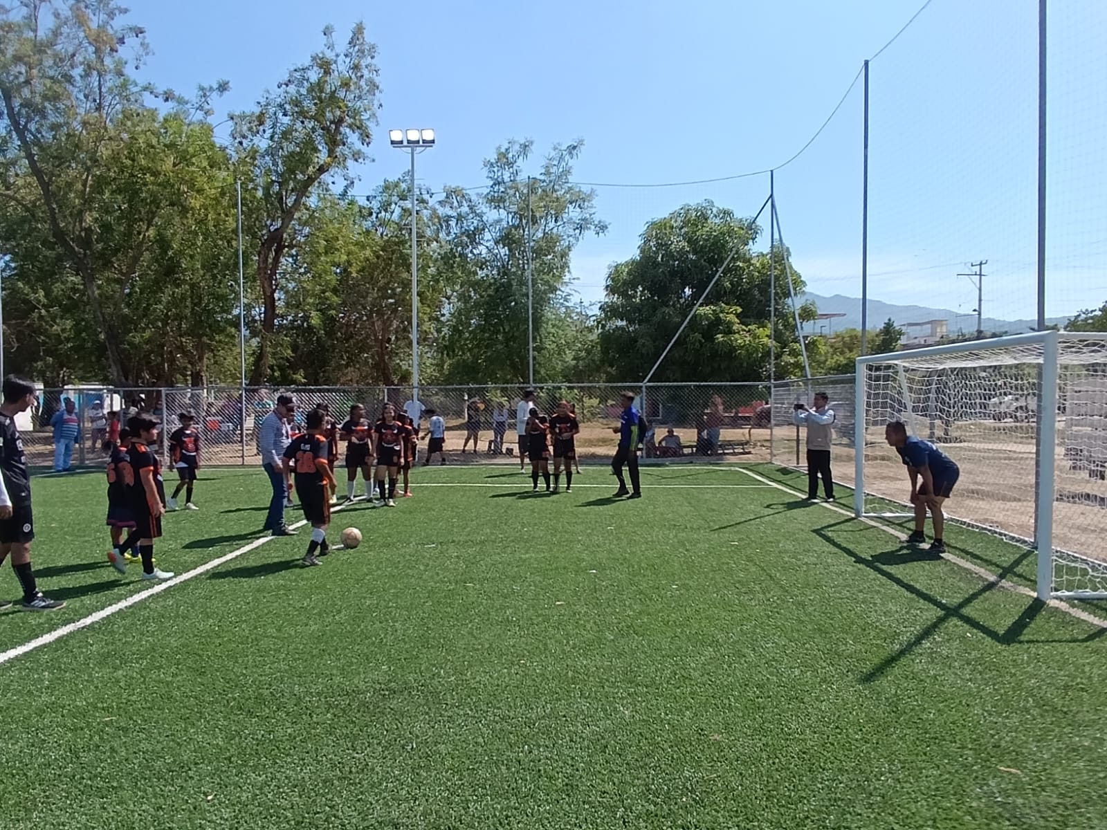 CONSTRUCCIÓN DE CANCHA FÚTBOL 5 EN UNIDAD HABITACIONAL SAN AGUSTÍN - PARQUE CORAZÓN EN ACAPULCO DE JUÁREZ