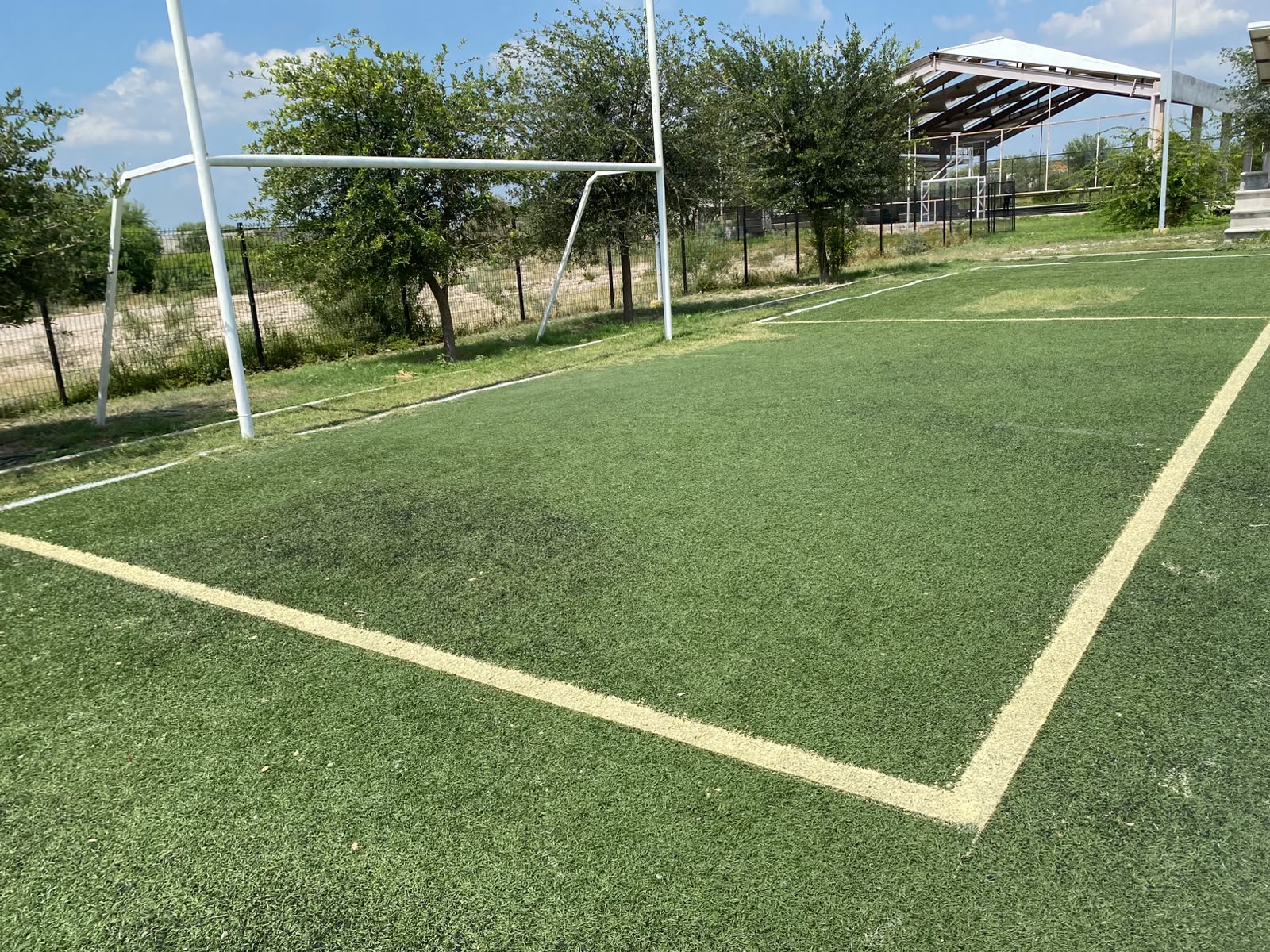 REHABILITACIÓN DE CANCHA FÚTBOL 7 EN ESPACIO DEPORTIVO Y CULTURAL EN PIEDRAS NEGRAS