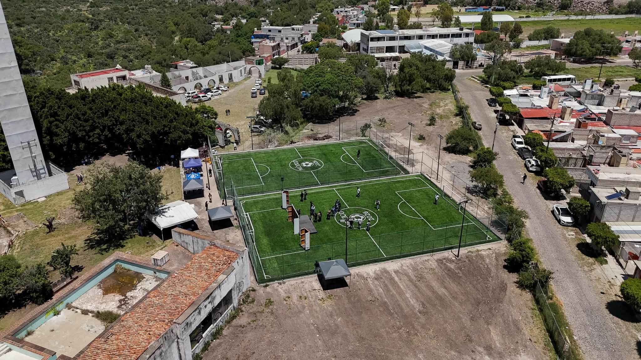 CONSTRUCCIÓN DE CANCHA DE FÚTBOL 5 EN CAM EX HACIENDA CERRO GORDO 1 EN SAN JUAN DEL RÍO