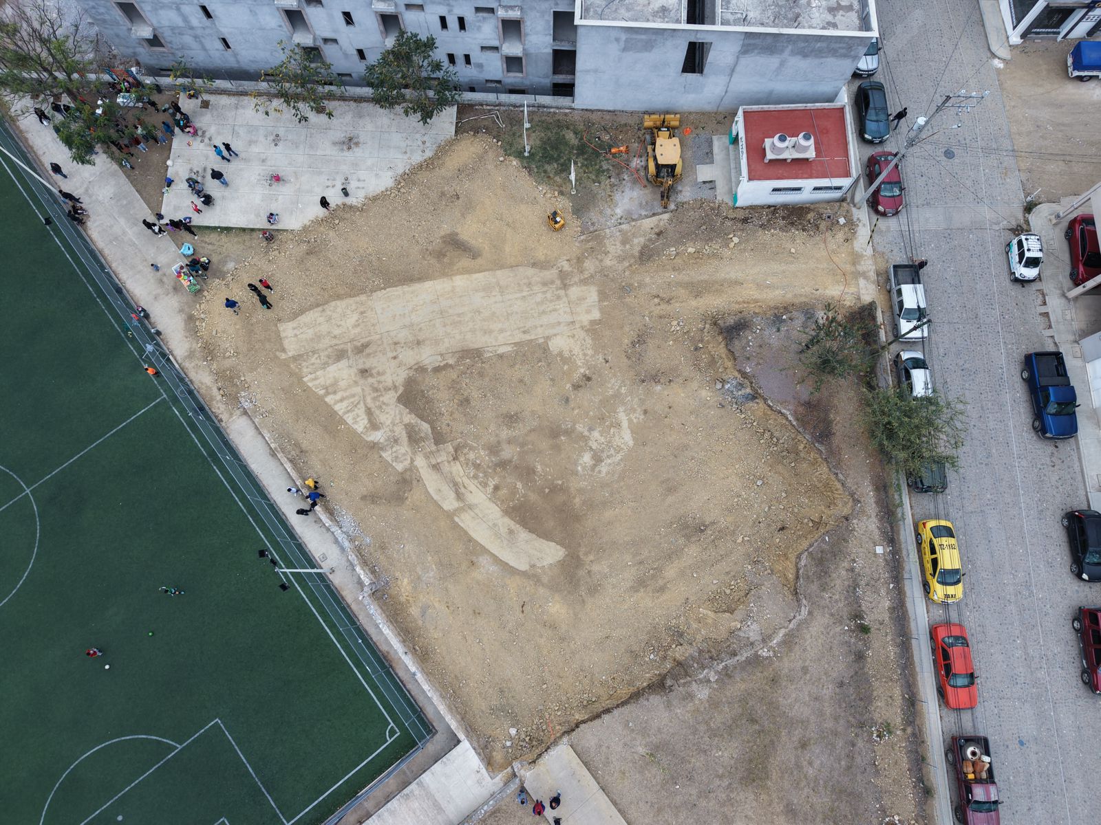 CONSTRUCCIÓN DE CANCHA DE FÚTBOL 5 EN YERBABUENA EN JALPAN DE SERRA