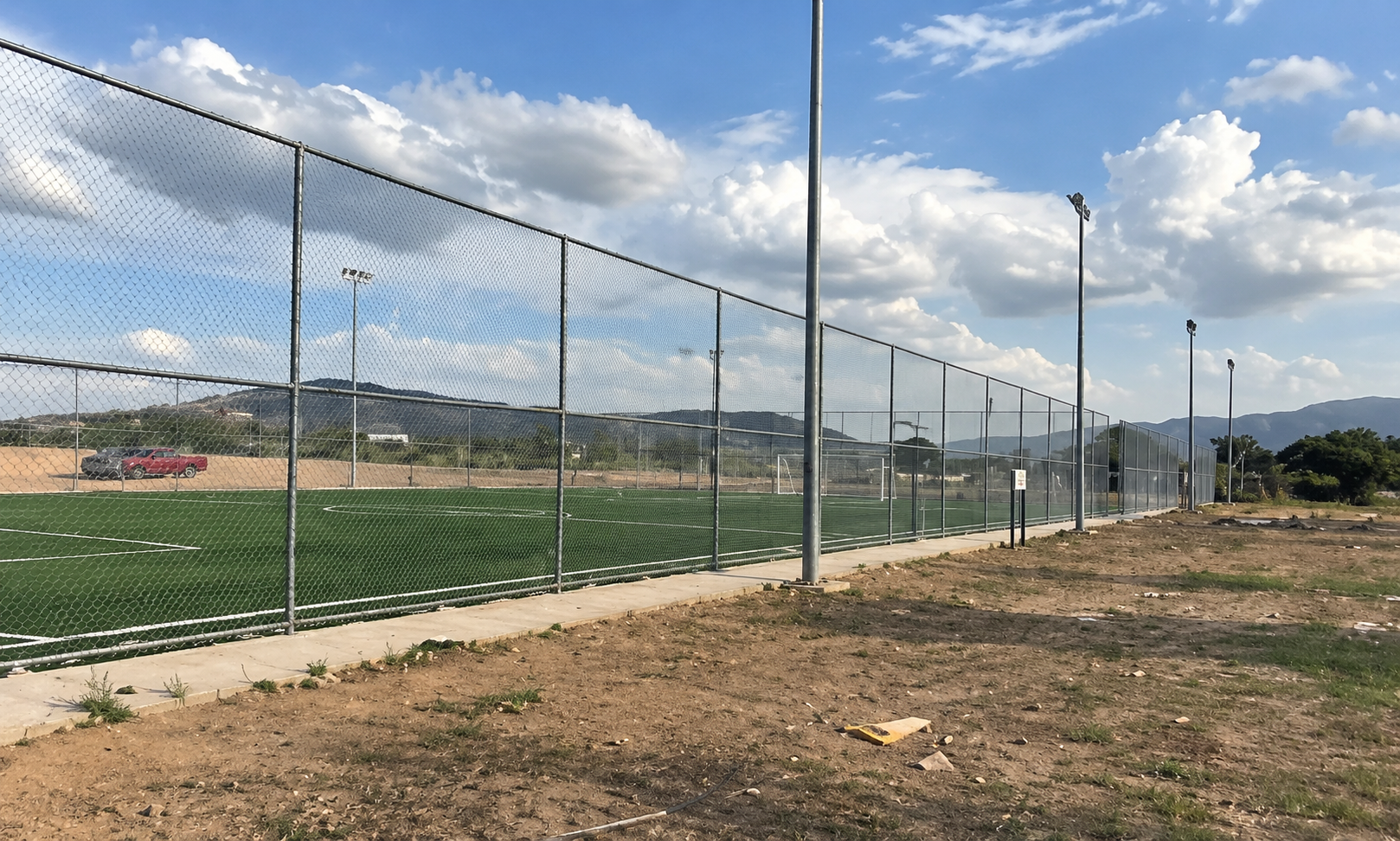 CONSTRUCCIÓN DE CANCHA FÚTBOL 5 EN CENTRO DEPORTIVO HUIZACHAL EN CANDELA 2