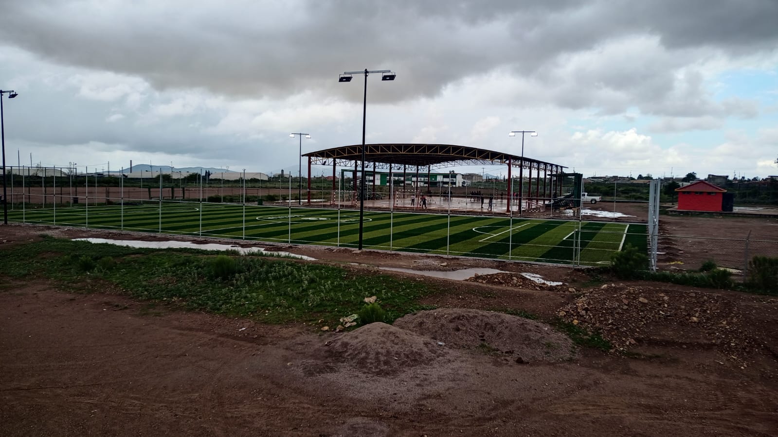 CONSTRUCCIÓN DE CANCHA FÚTBOL 7 EN UNIDAD DEPORTIVA EN CANANEA