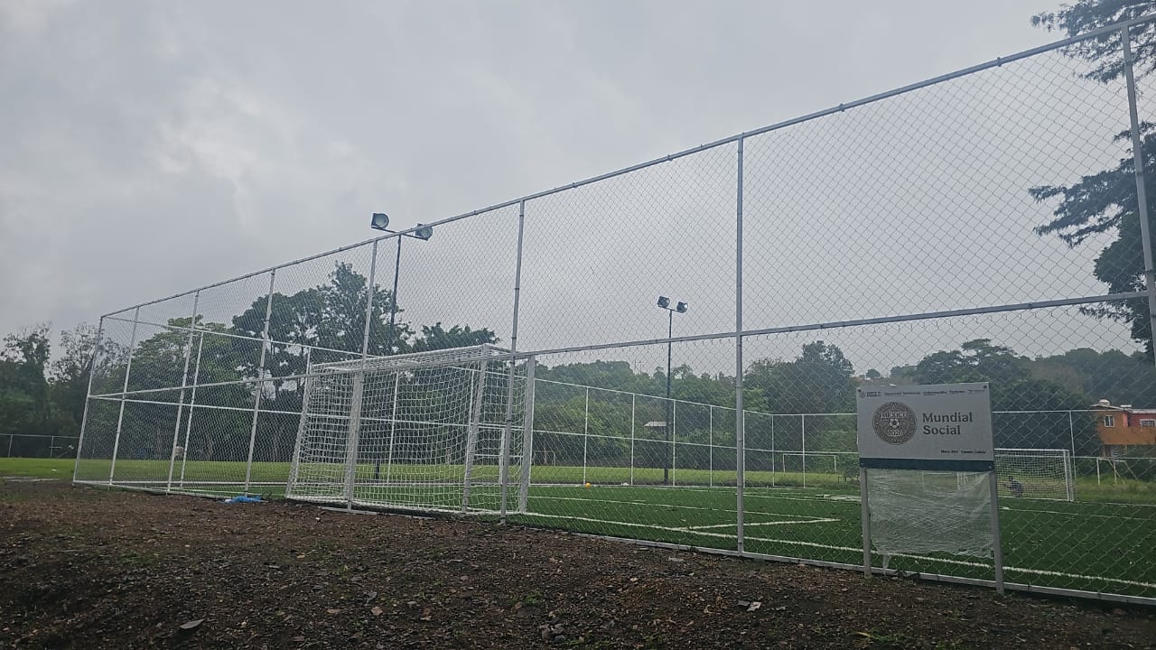 CONSTRUCCIÓN DE CANCHA FÚTBOL 5 EN UNIDAD DEPORTIVA COFRADÍA DE SUCHITLÁN EN COMALA