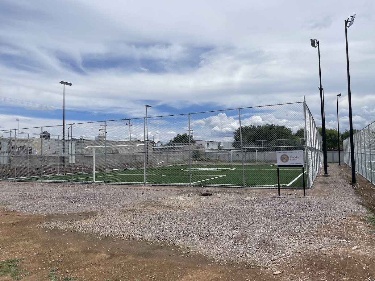 CONSTRUCCIÓN DE CANCHA DE FÚTBOL 5 EN PARQUE CHAMIZAL EN CUAUHTÉMOC