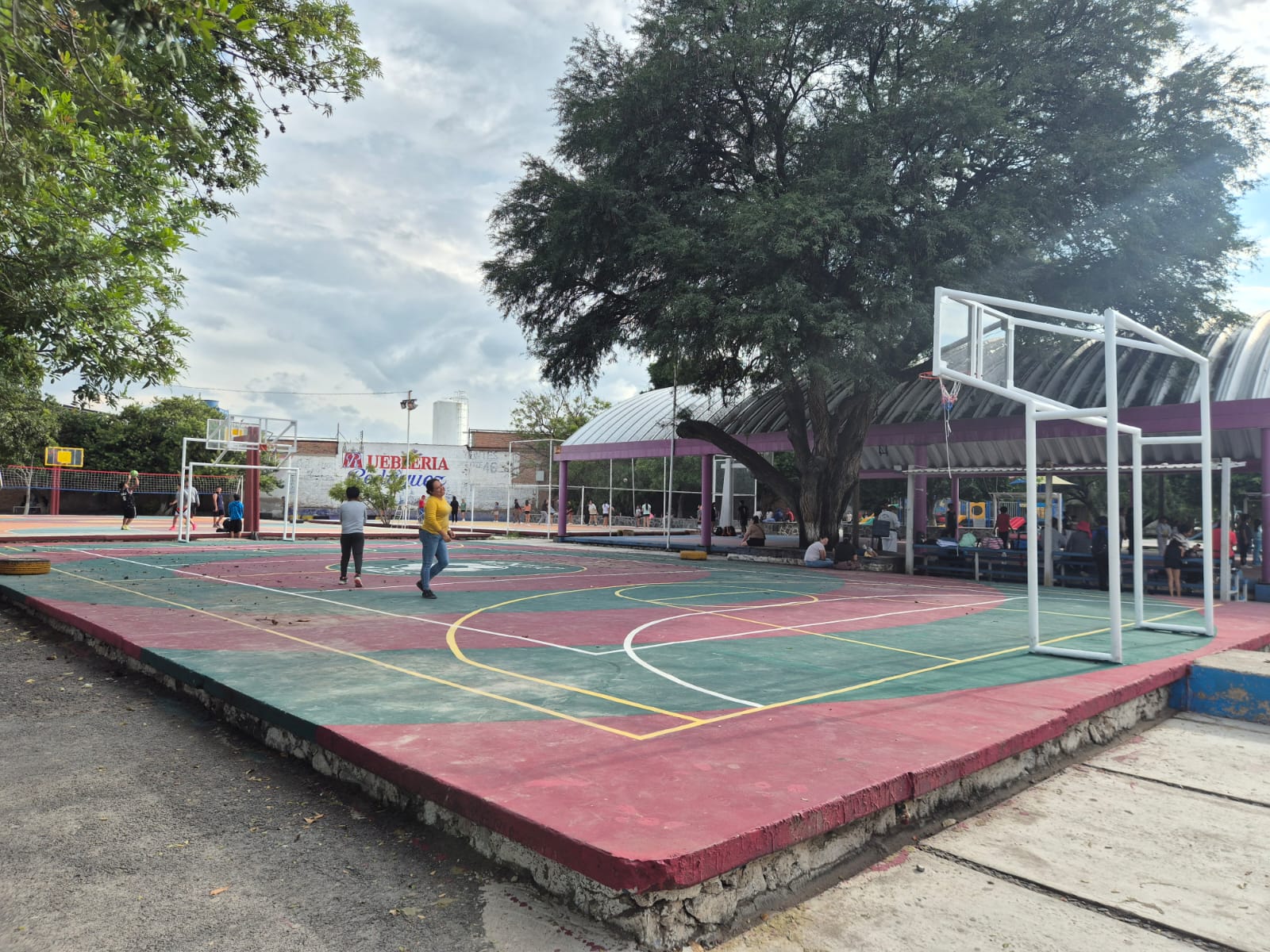 REHABILITACIÓN DE MULTICANCHA EN UNIDAD DEPORTIVA PEDRO ESCOBEDO EN PEDRO ESCOBEDO