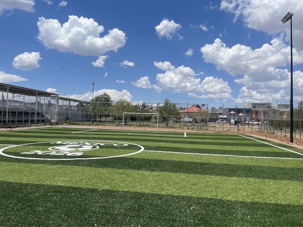 CONSTRUCCIÓN DE CANCHA DE FÚTBOL 5 EN UNIDAD DIEGO LUCERO EN CHIHUAHUA