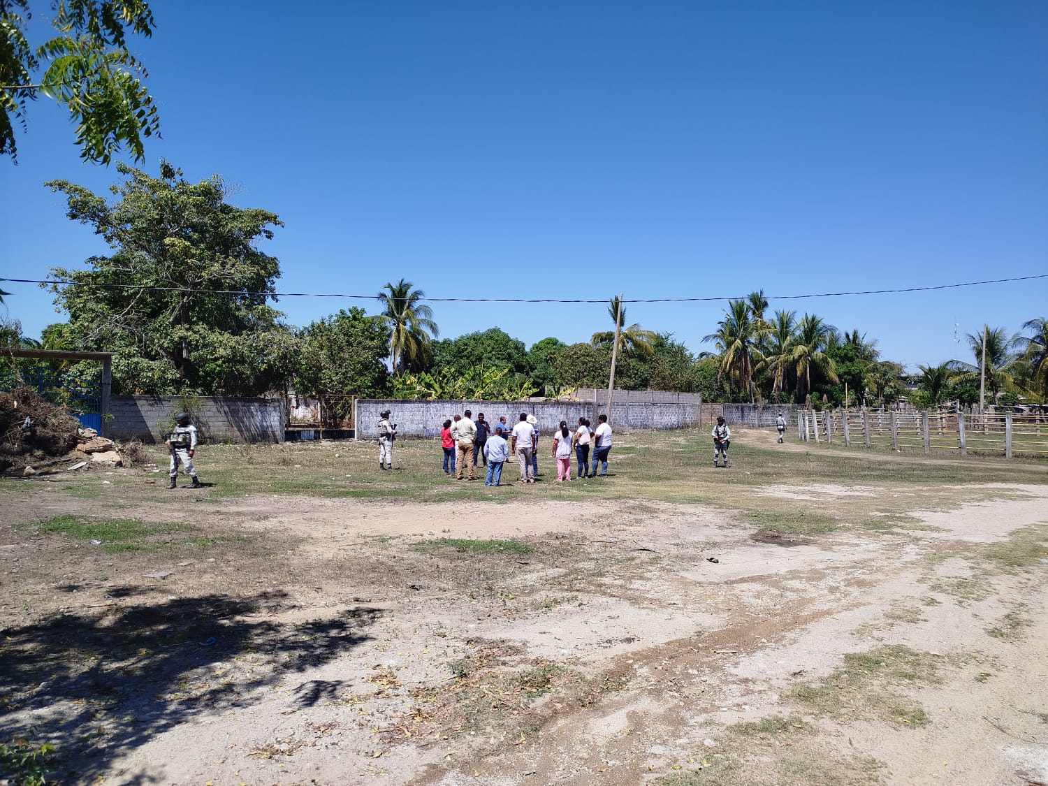 CONSTRUCCIÓN DE CANCHA FÚTBOL 5 EN EXPO FERIA EN SAN NICOLÁS