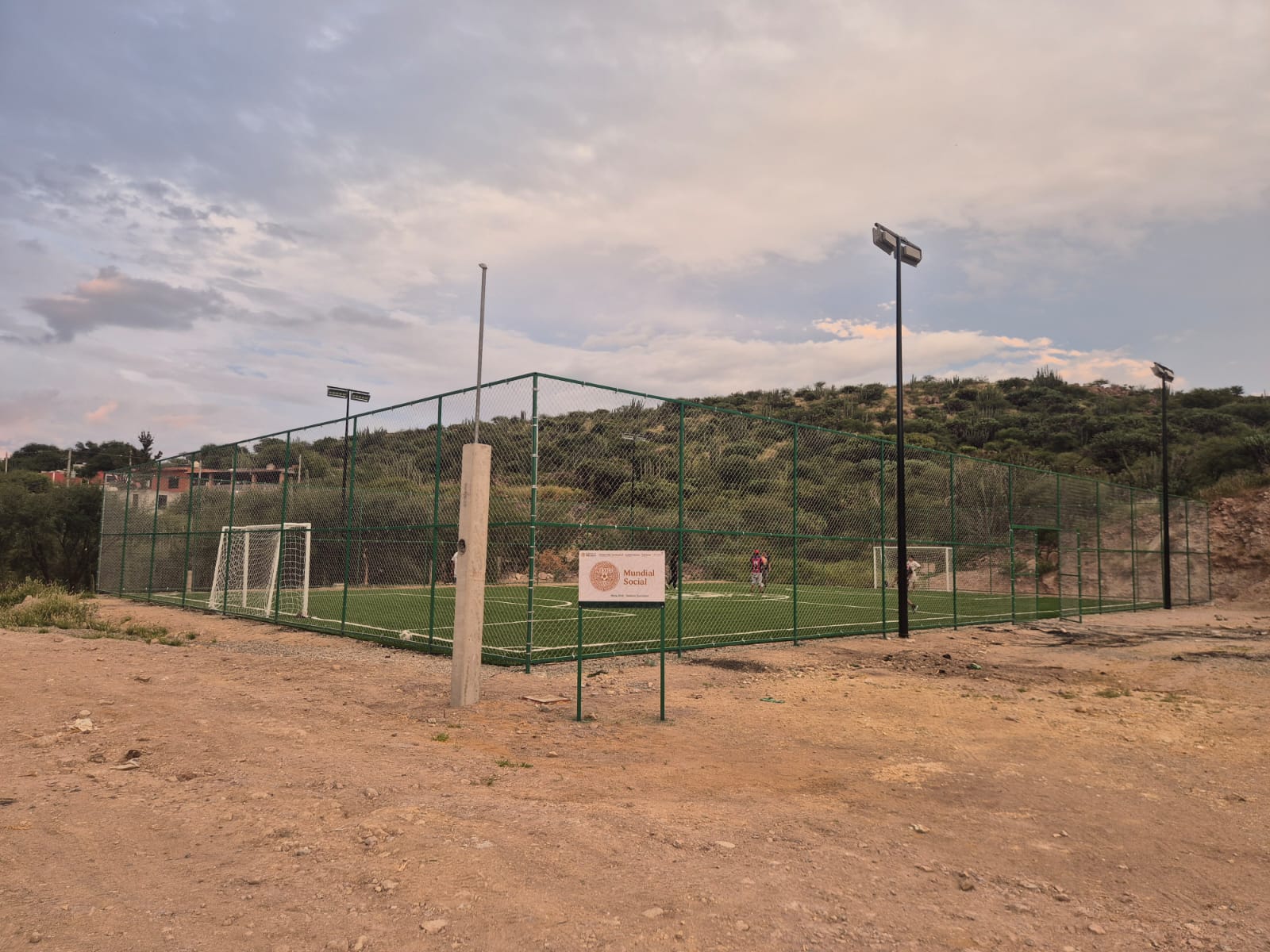 CONSTRUCCIÓN DE CANCHA DE FÚTBOL 5 EN EL TULE EN TOLIMÁN