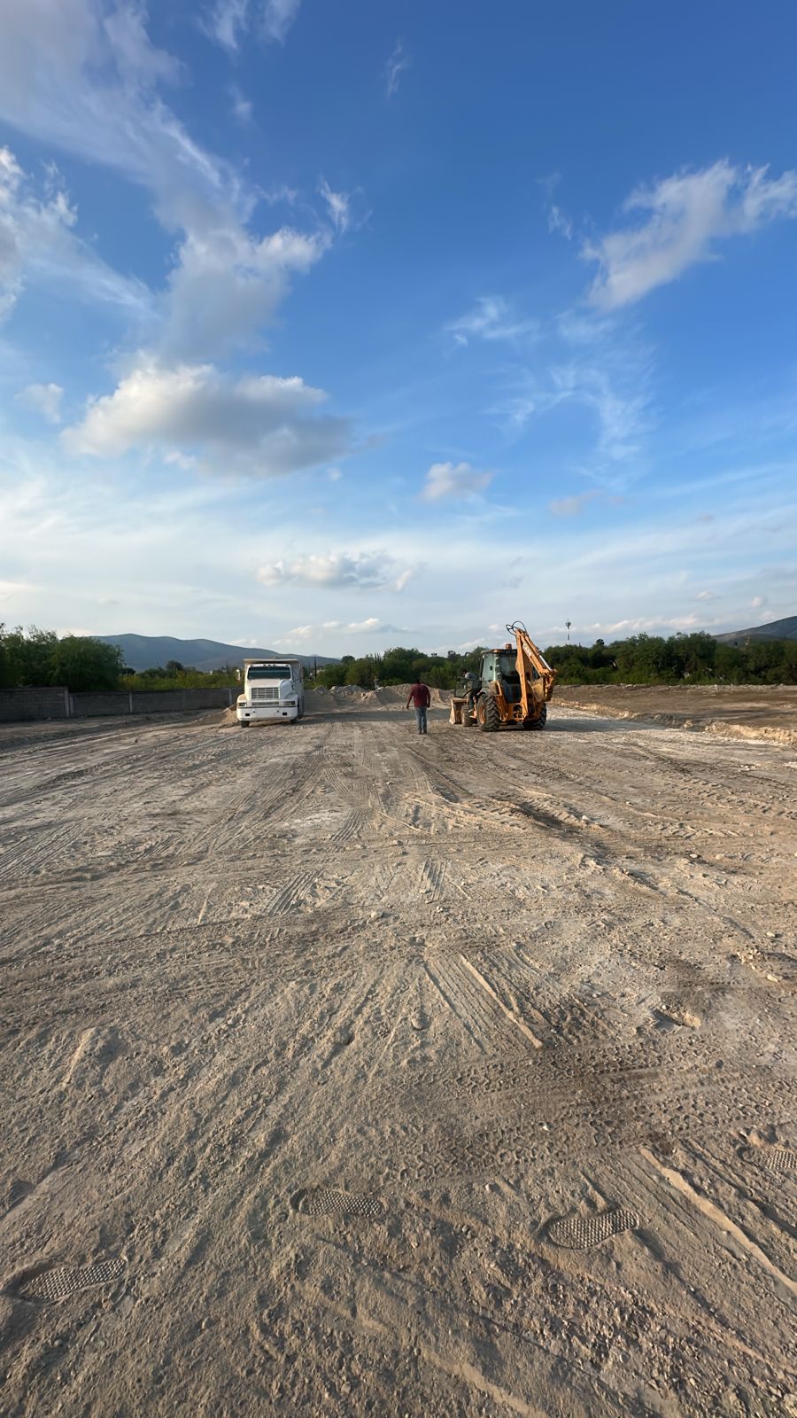 CONSTRUCCIÓN DE CANCHA DE FÚTBOL 5 EN ARROYO DE LAS BRUJAS EN CIUDAD DEL MAIZ