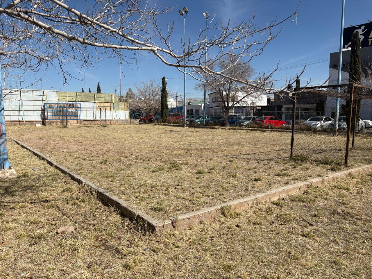 CONSTRUCCIÓN DE CANCHA DE FÚTBOL 5 EN COLONIA PONCE DE LEÓN EN CHIHUAHUA