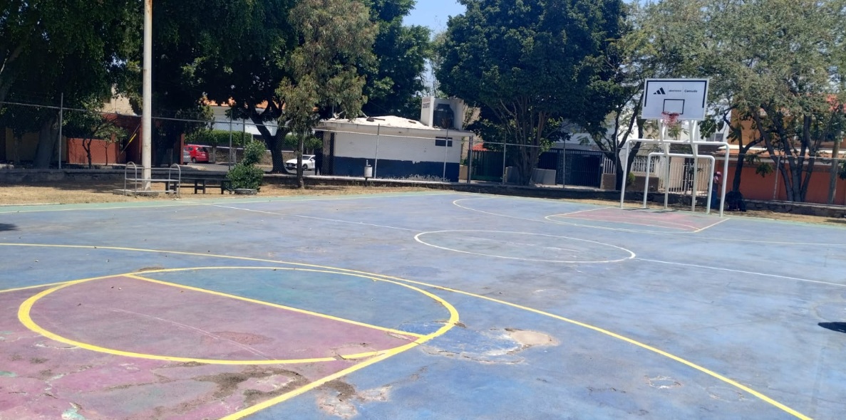 REHABILITACIÓN DE MULTICANCHA EN UNIDAD DEPORTIVA MONUMENTAL EN GUADALAJARA