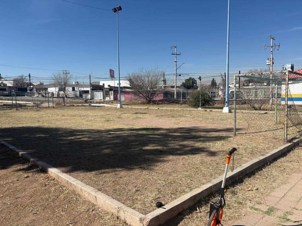 CONSTRUCCIÓN DE CANCHA DE FÚTBOL 5 EN LA VILLA EN CHIHUAHUA
