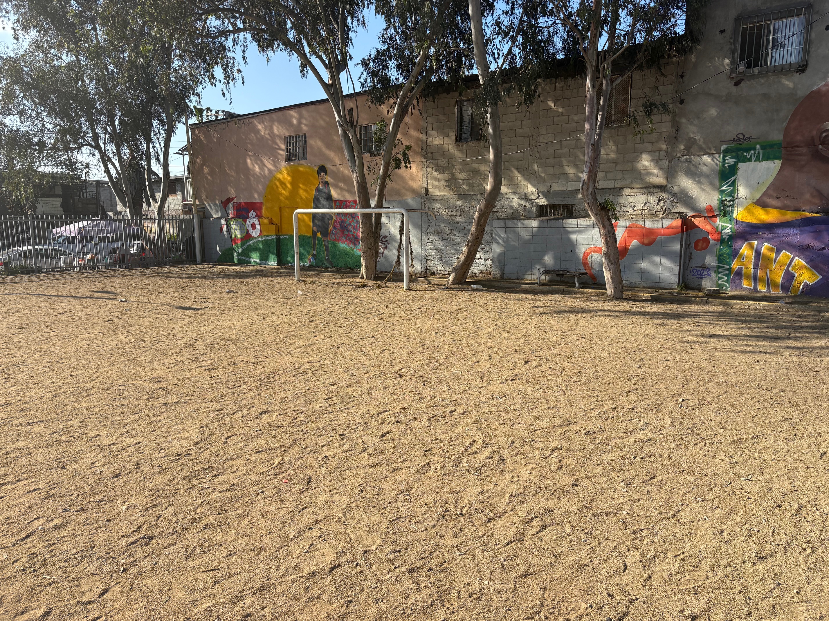 CONSTRUCCIÓN DE CANCHA FÚTBOL 5 EN NUEVA TIJUANA EN TIJUANA