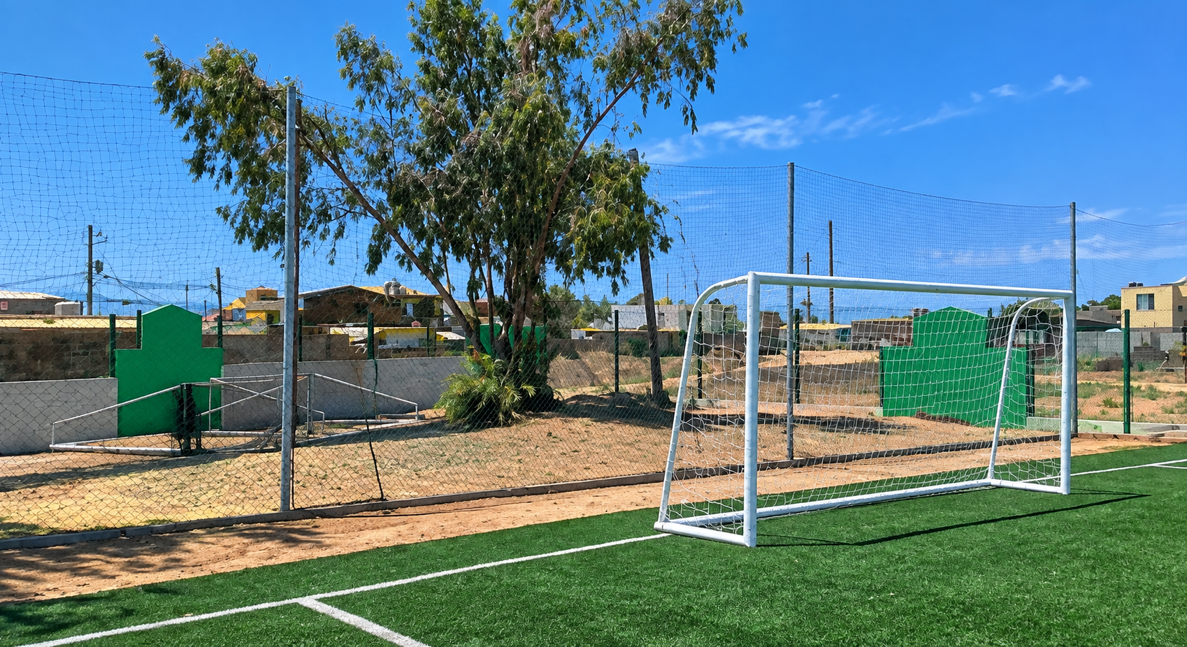 CONSTRUCCIÓN DE CANCHA FÚTBOL 5 EN "PARQUE DE LA ALEGRÍA" EN ENSENADA