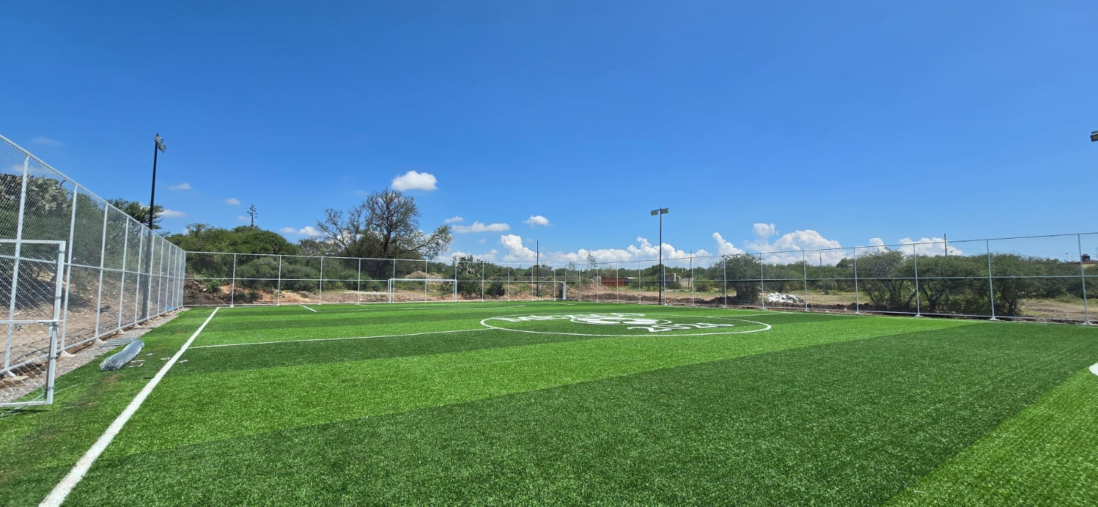 CONSTRUCCIÓN DE CANCHA DE FÚTBOL 7 EN EL CIERVO EN EZEQUIEL MONTES
