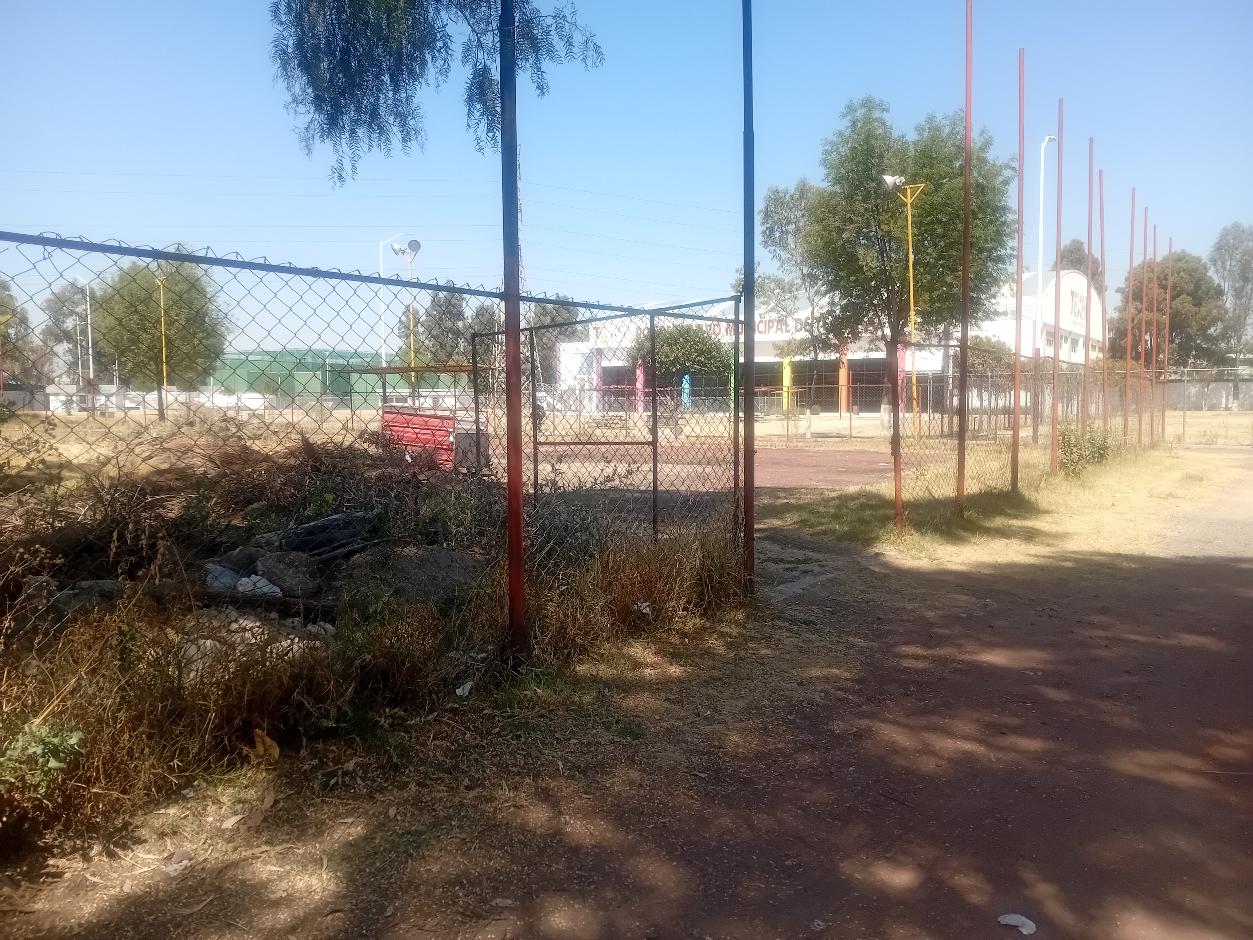 CONSTRUCCIÓN DE CANCHA FÚTBOL 5 EN UNIDAD DEPORTIVA SILVERIO PÉREZ EN TEXCOCO