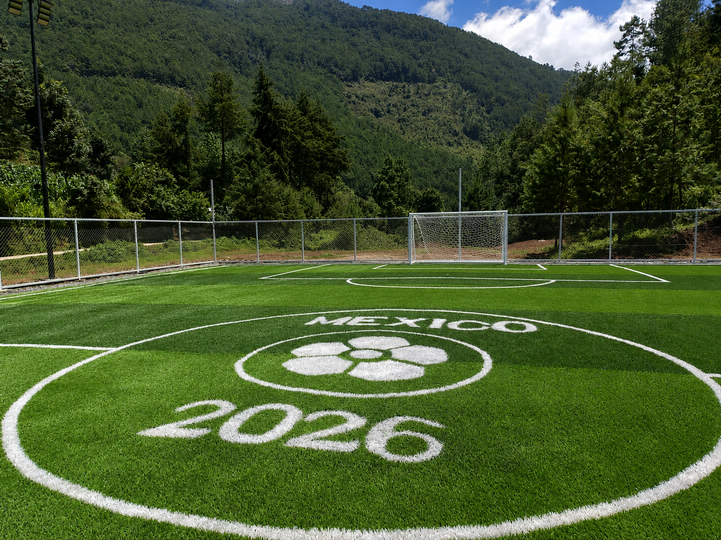 CONSTRUCCIÓN DE CANCHA DE FÚTBOL 5 EN CAMPO DEPORTIVO DE ATEZOC EN ATLAHUILCO
