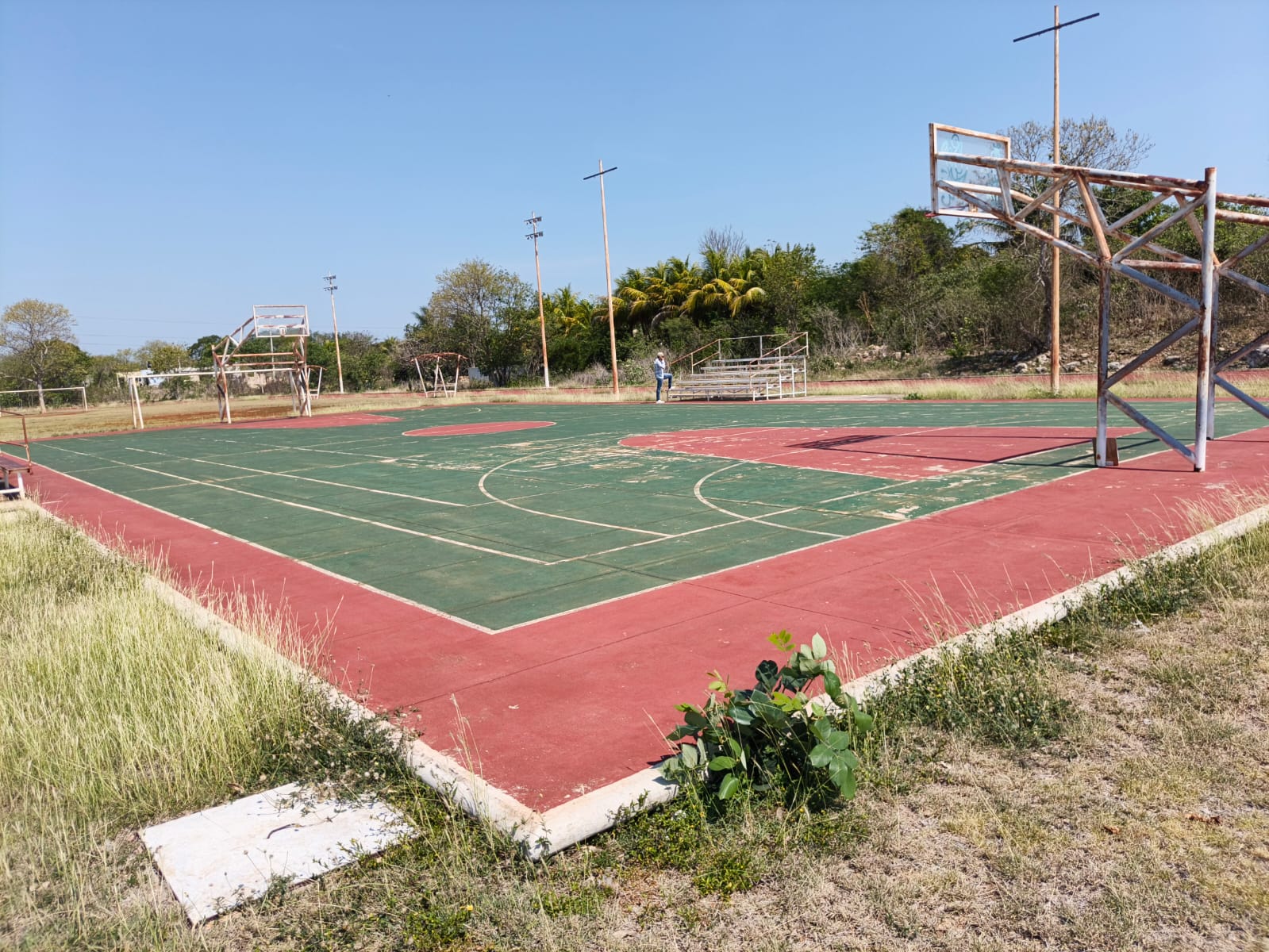 REHABILITACIÓN DE MULTICANCHA EN LA UNIDAD DEPORTIVA DZITBALCHÉ EN DZITBALCHÉ