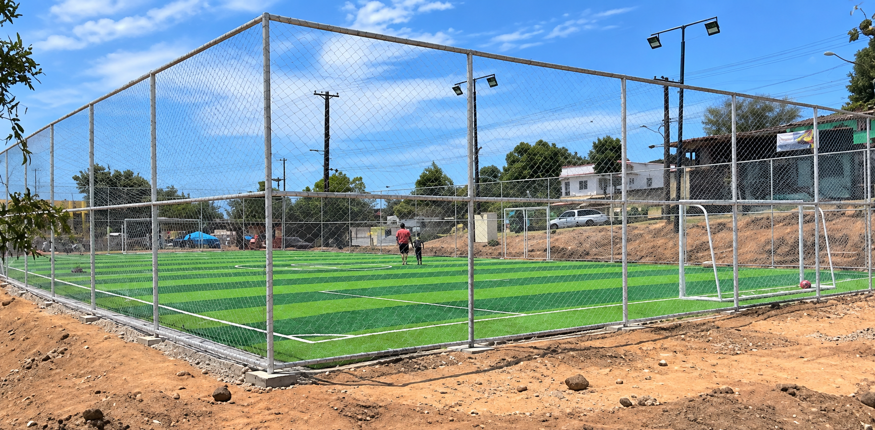 CONSTRUCCIÓN DE CANCHA FÚTBOL 5 EN LUCIO BLANCO EN PLAYAS DE ROSARITO