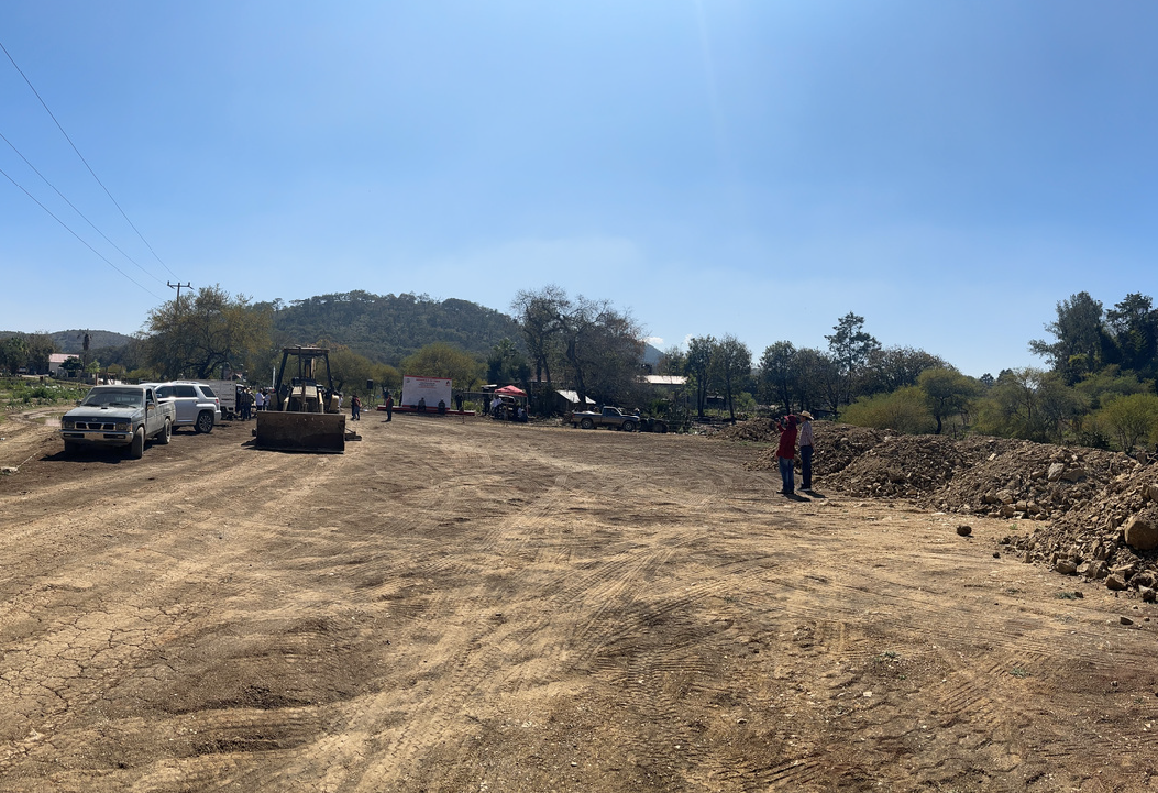 CONSTRUCCIÓN DE CANCHA DE FÚTBOL 7 EN EL QUIRINO EN ARROYO SECO