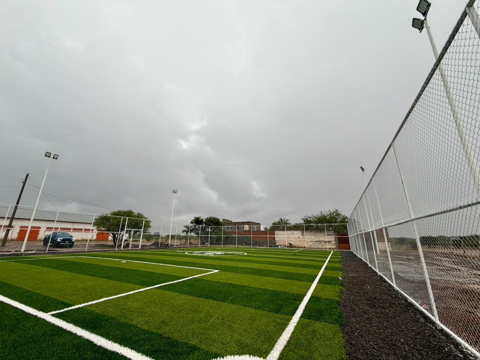 CONSTRUCCIÓN DE CANCHA DE FÚTBOL 7 EN INSTITUTO ESTATAL DEL DEPORTE EN DURANGO