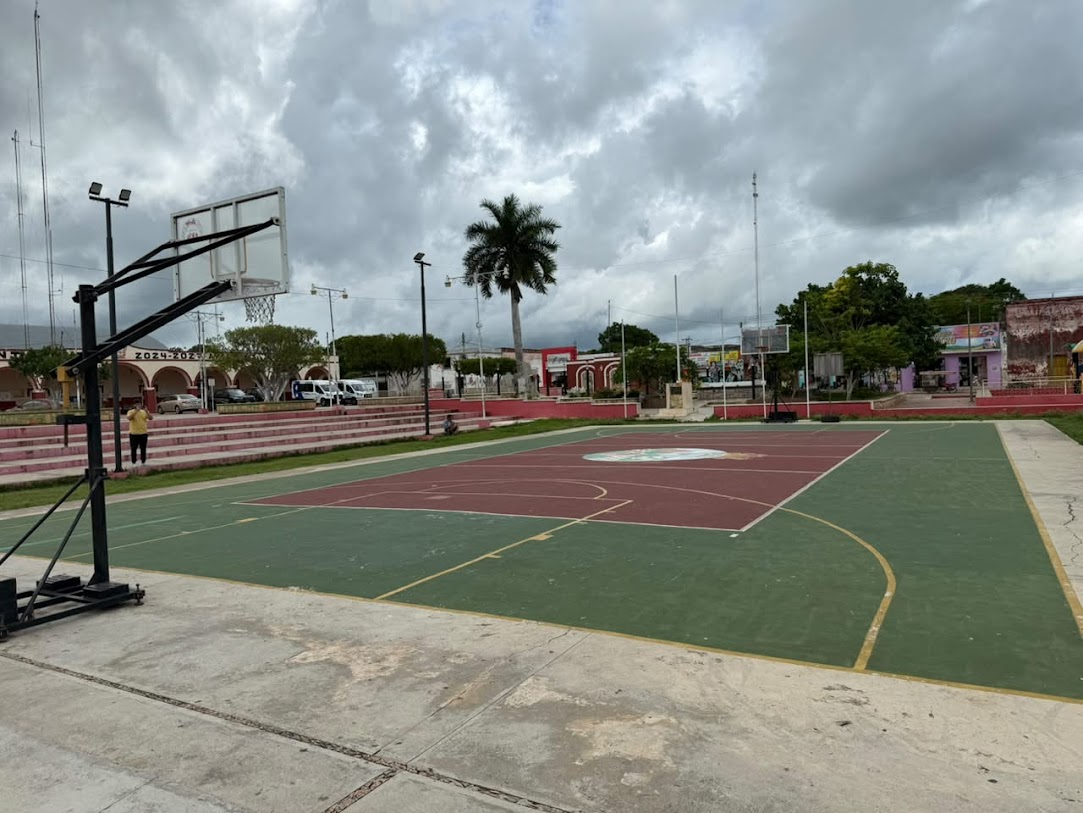 CANCHA MUNICPIO AKIL