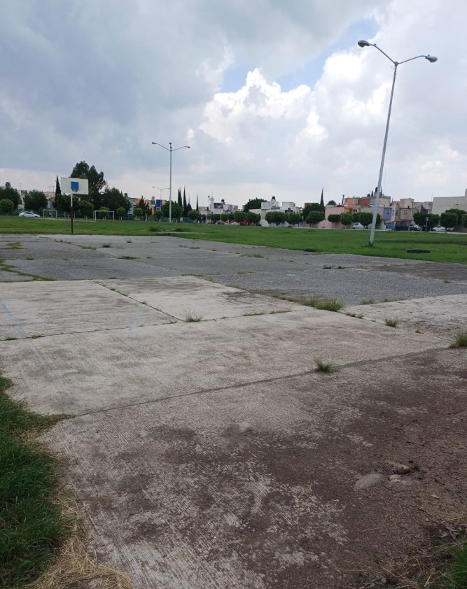 CANCHA EN JARDINES DE SANTA ROSA
