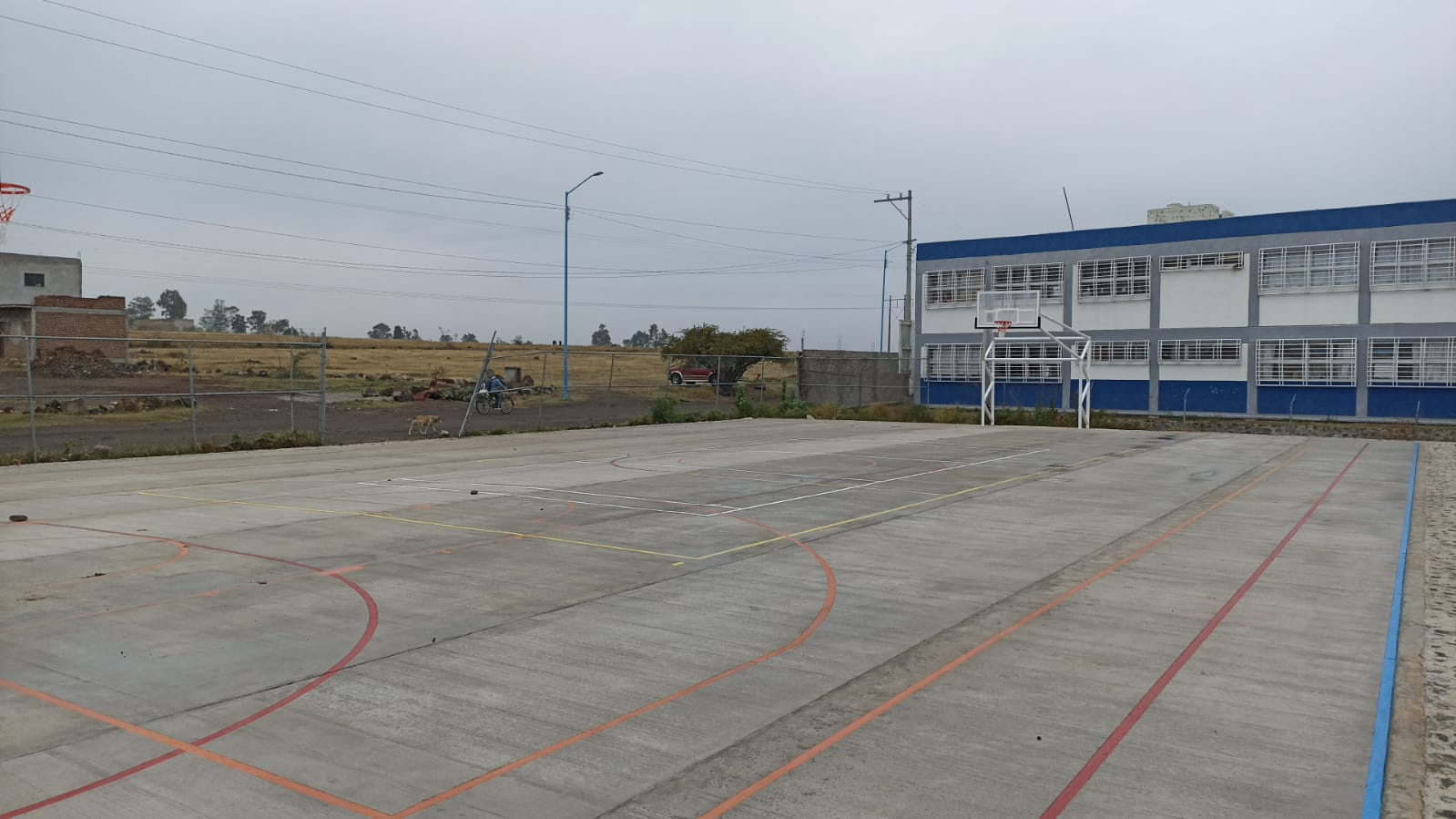 CANCHA DE USOS MÚLTIPLES EN CENTRO NUEVO COMIENZO FRANCISCO