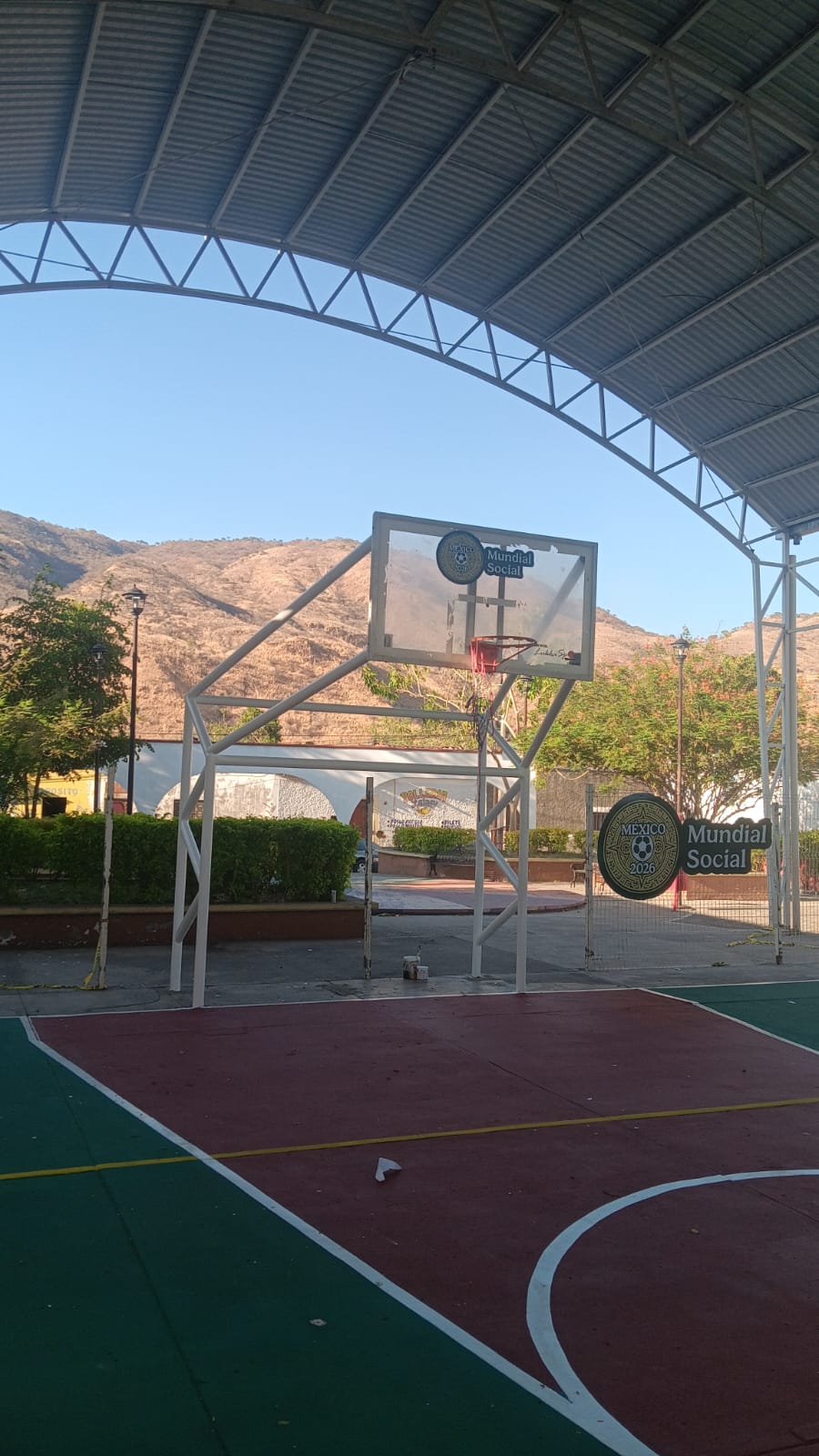 CANCHA DE USOS MÚLTIPLES - LA CRUZ