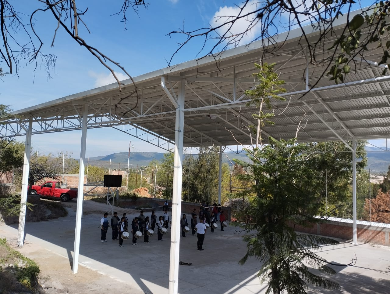 CANCHA DE USOS MÚLTIPLES ESCUELA TELESECUNDARIA 79 IGNACIO COMONFORT C.C.T. 11ETVOO73T