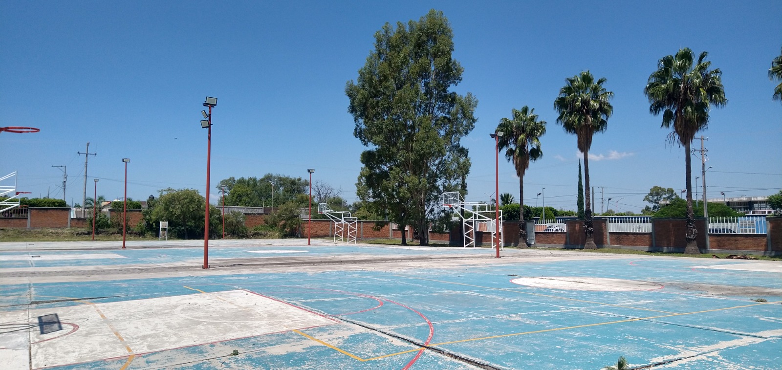 CANCHA EN CENTRO NUEVO COMIENZO SANTIAGO MARAVATIO